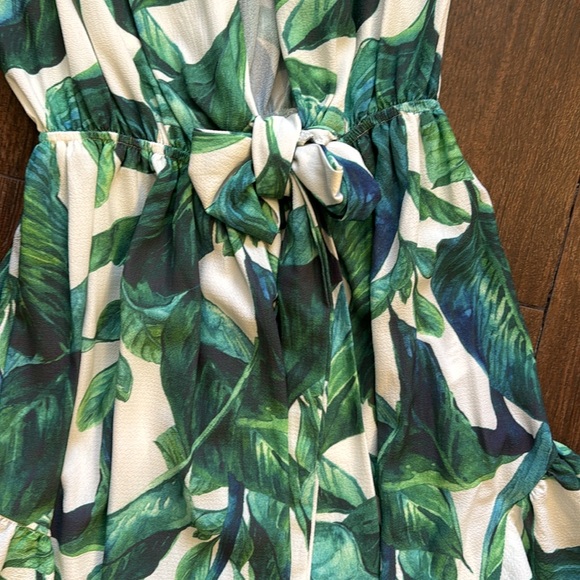 NEW Luxxel Ruffle Tie Romper Size S - Picture 5 of 8